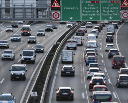 Autobahn_Ausbau_NEIN Die Schweizer stimmen überraschend gegen den Ausbau ihrer Autobahnen. Es ist auch ein Plebiszit über die starke Zuwanderung, die das Land seit Jahren erlebt.